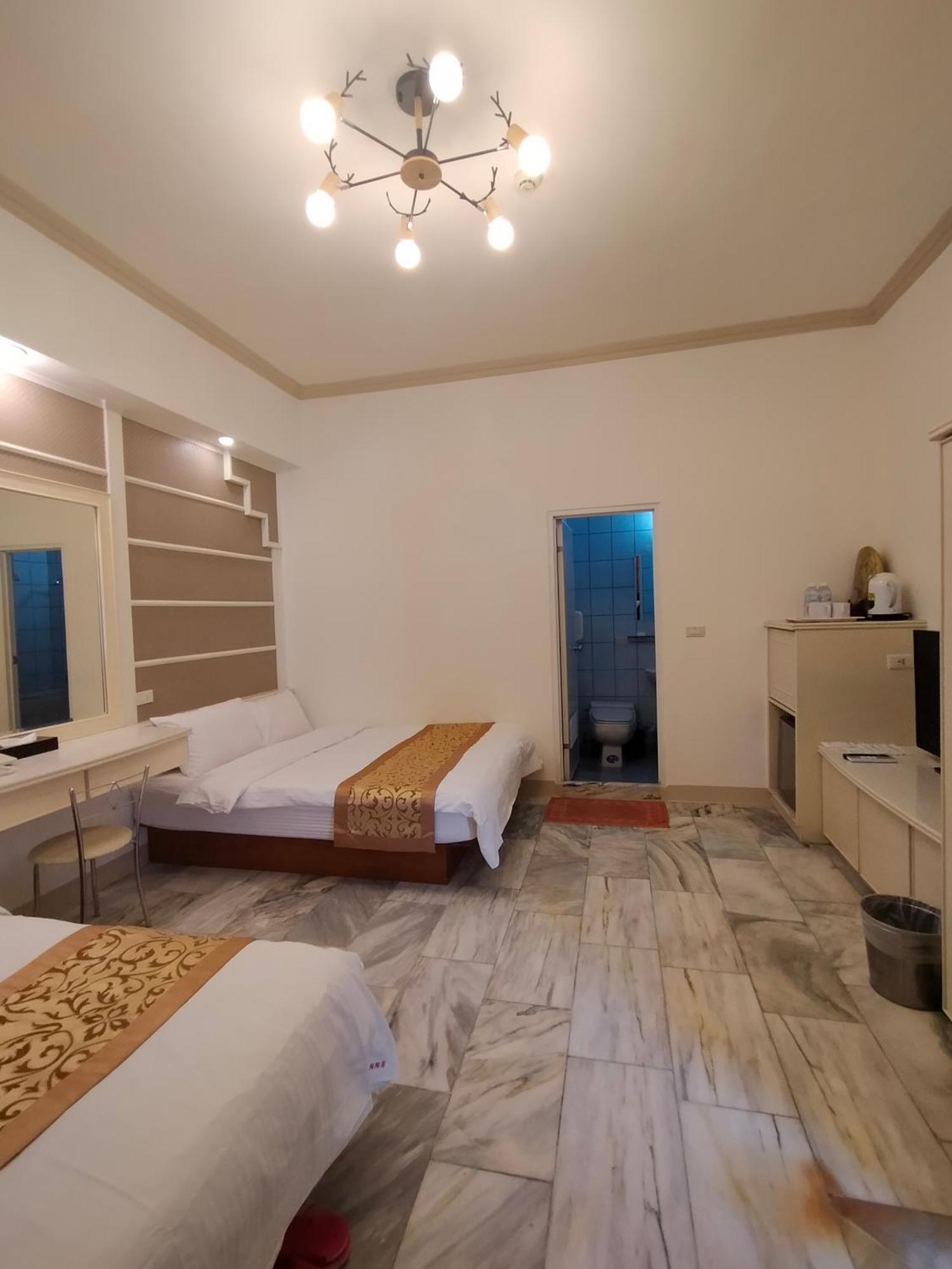 הואליין סיטי 陶陶居商旅 Tautauchu Hotel מראה חיצוני תמונה