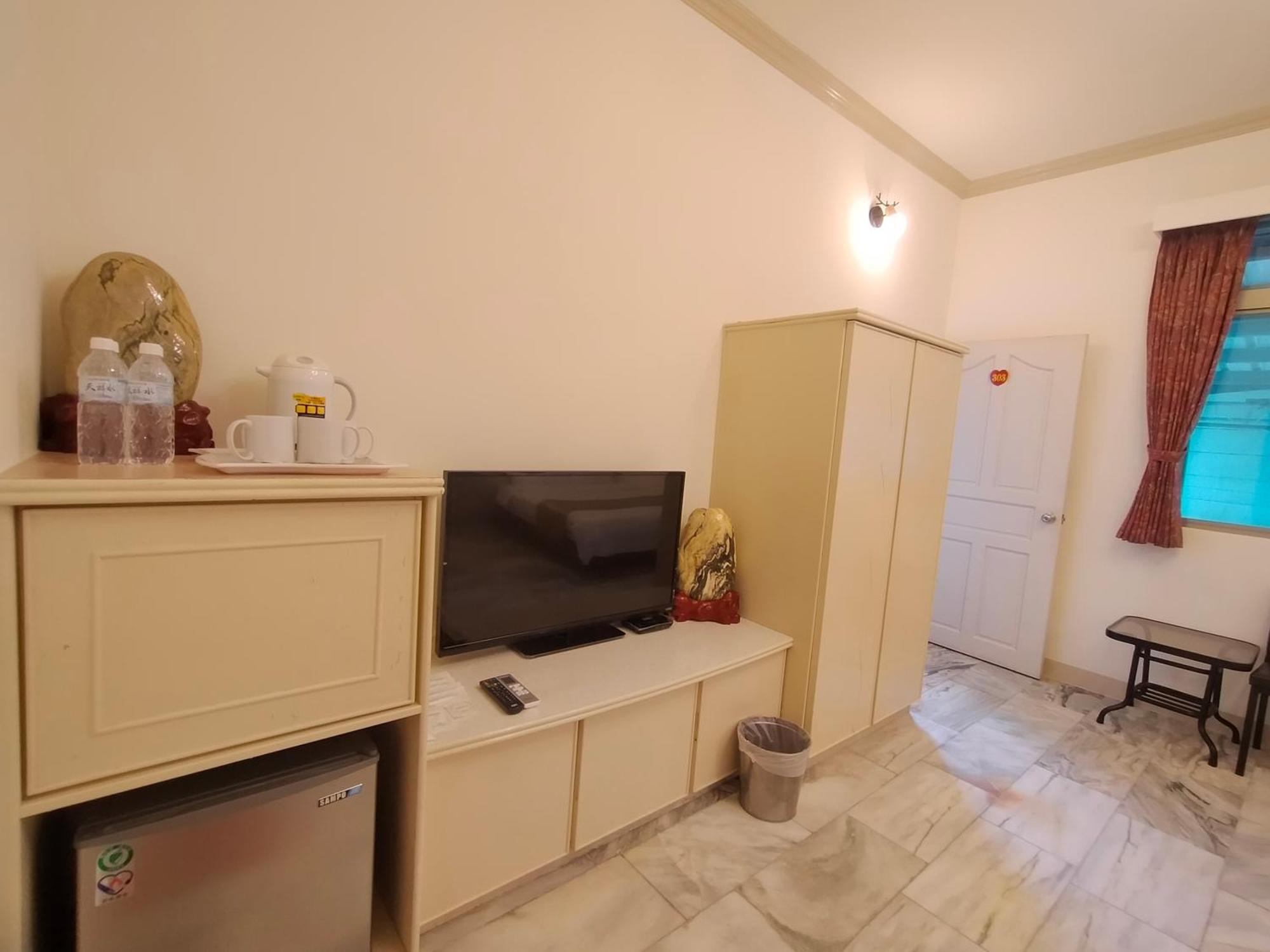 הואליין סיטי 陶陶居商旅 Tautauchu Hotel מראה חיצוני תמונה