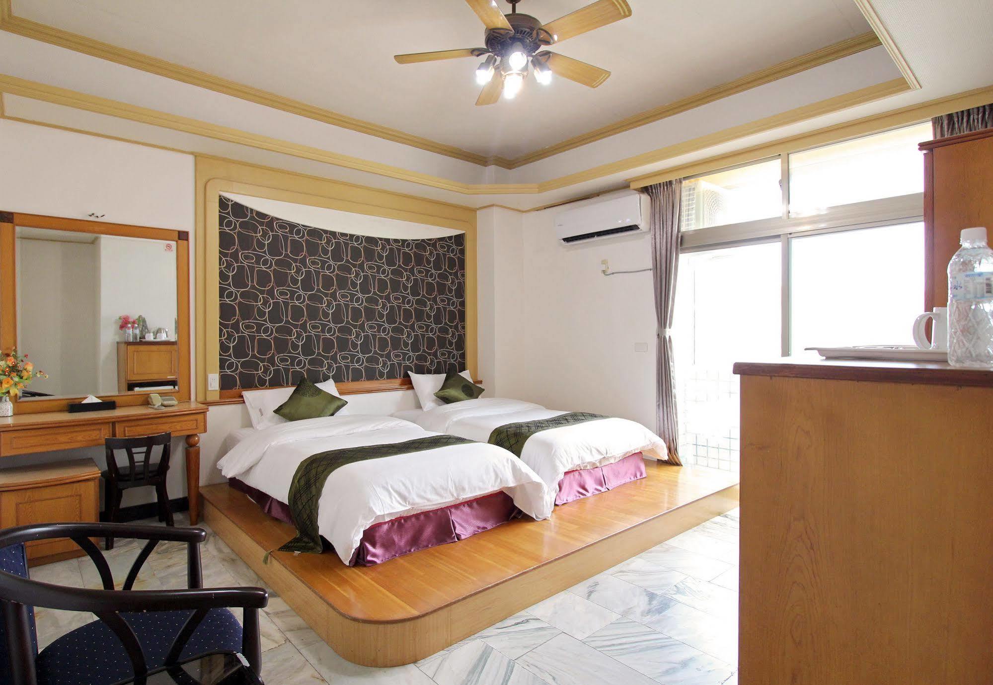 הואליין סיטי 陶陶居商旅 Tautauchu Hotel מראה חיצוני תמונה