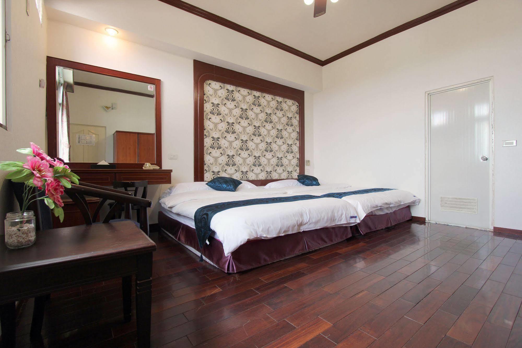 הואליין סיטי 陶陶居商旅 Tautauchu Hotel מראה חיצוני תמונה
