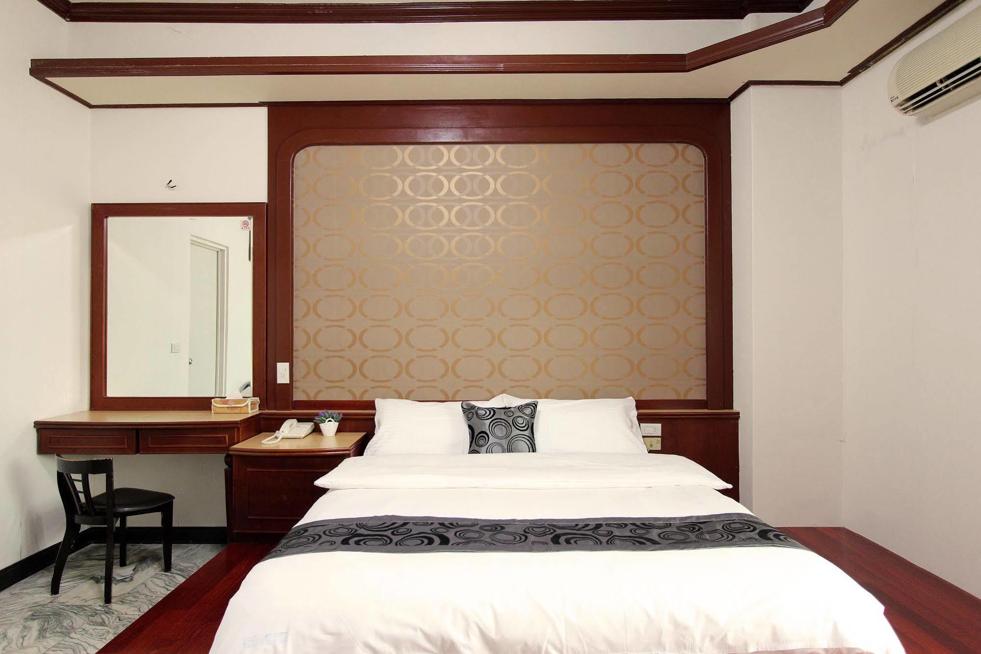 הואליין סיטי 陶陶居商旅 Tautauchu Hotel מראה חיצוני תמונה