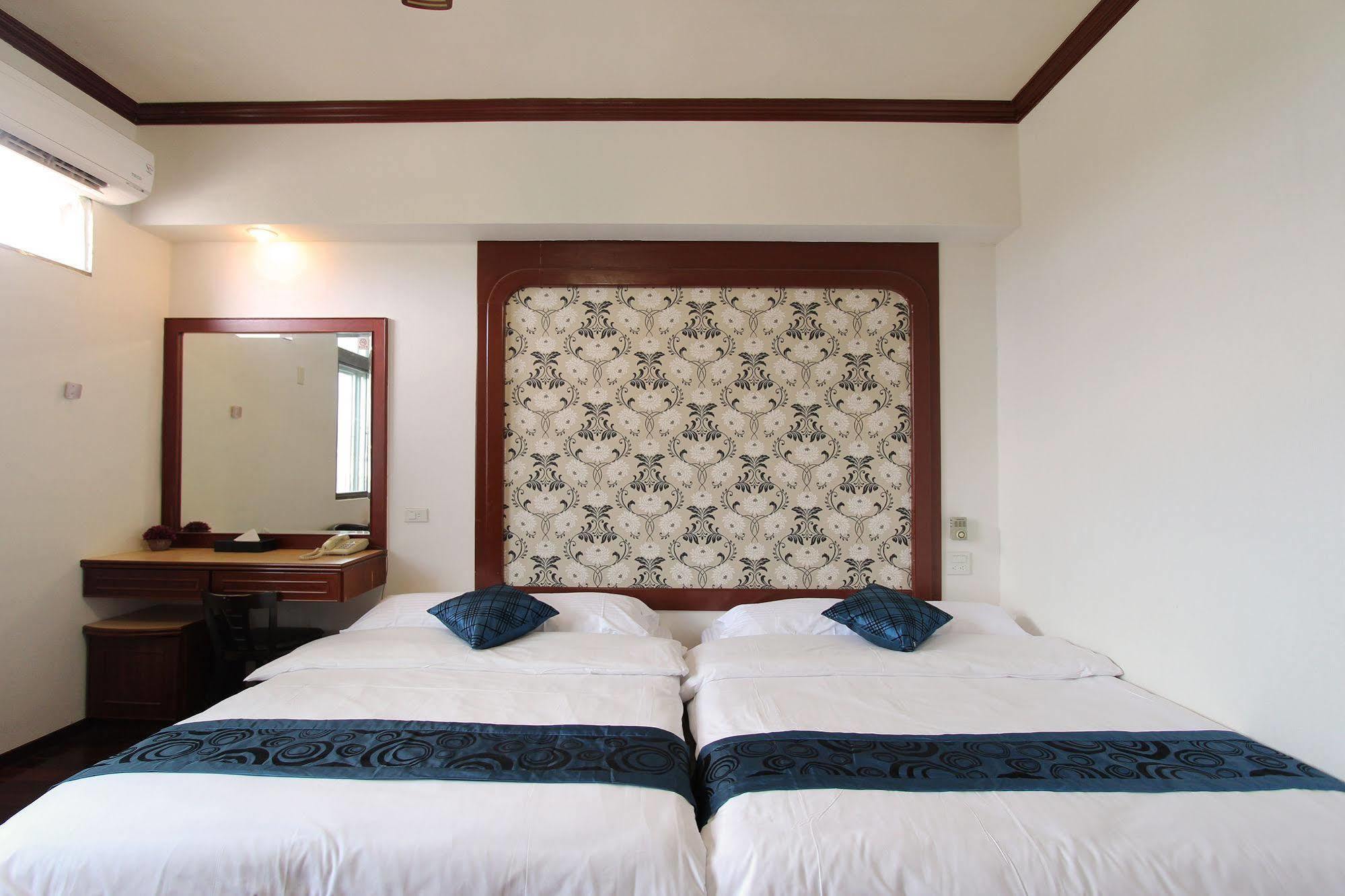 הואליין סיטי 陶陶居商旅 Tautauchu Hotel מראה חיצוני תמונה